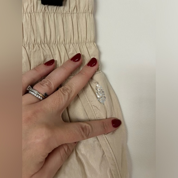 Free people movement high waisted beige/cream shorts size medium - Picture 5 of 7